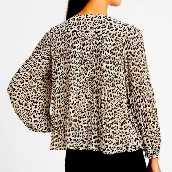 Banana Republic Tops - Banana Republic cheetah print pleated top EUC Size Petite L